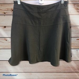 Athleta Khaki Green Active Skirt Size 8